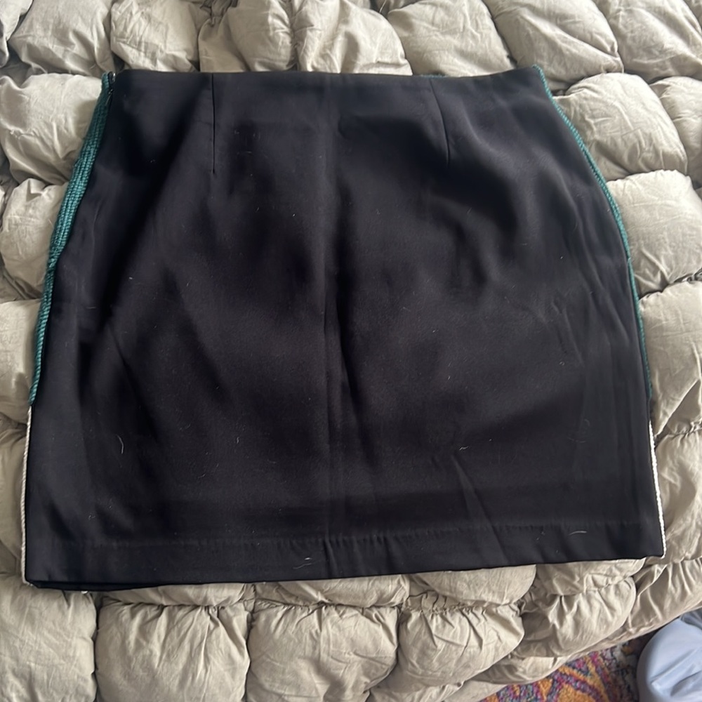 Real vintage green design mini skirt! - Picture 2 of 4